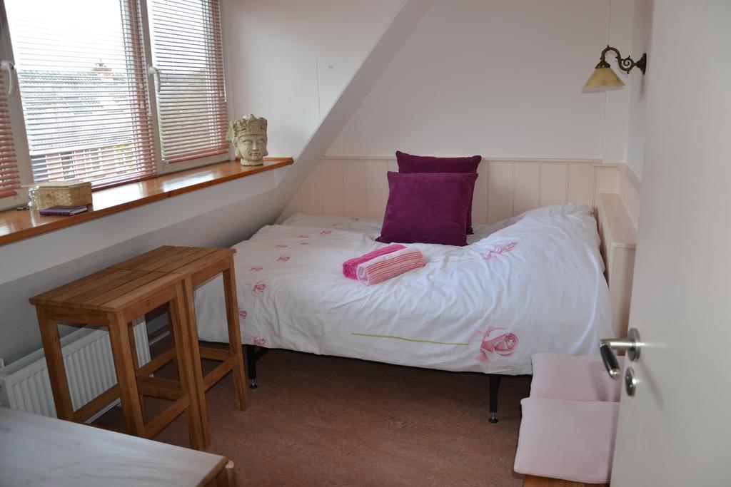B&B Macbed Checkin-Time 1700-1800 Or Request Before You Book Алкмаар Екстериор снимка